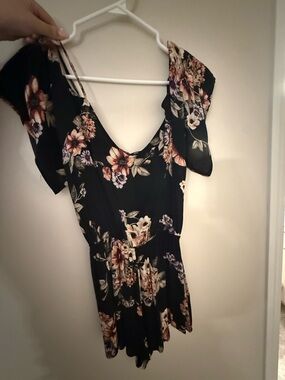 mahina Black Floral Romper - BNWOT